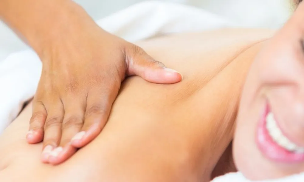 backshoulderneckmassage